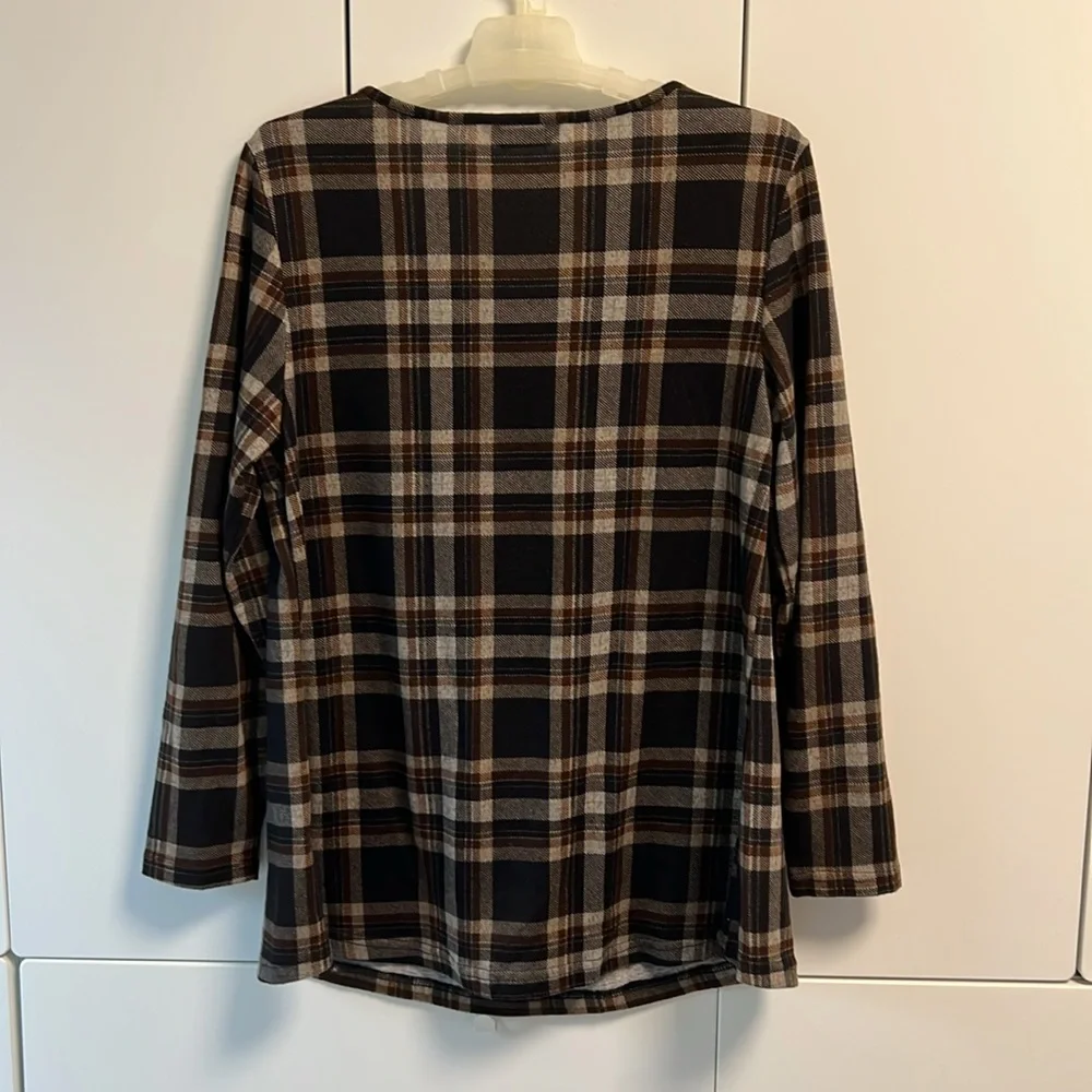 BloomChic Brown Plaid Women's Top NWOT - Picture 6 of 10